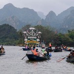 Lễ hội du lịch Chùa Hương năm 2026 chính thức diễn ra từ hôm nay