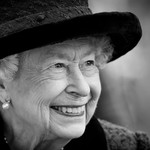 Biểu tượng Hoàng gia Anh thay đổi như thế nào khi Nữ hoàng Anh Elizabeth II qua đời