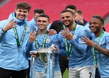 Đón Ronaldo trở lại, Real đè bẹp Barca, Man City vô địch cúp Liên Đoàn