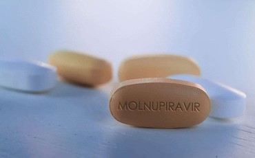 Có thông tin bán Molnupiravir tại nhà thuốc: Cục Quản lý Dược yêu cầu khẩn trương thanh, kiểm tra, xử lý nghiêm vi phạm