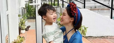 Hòa Minzy dạy con không đi theo người lạ, phản ứng của bé Bo mới đáng chú ý